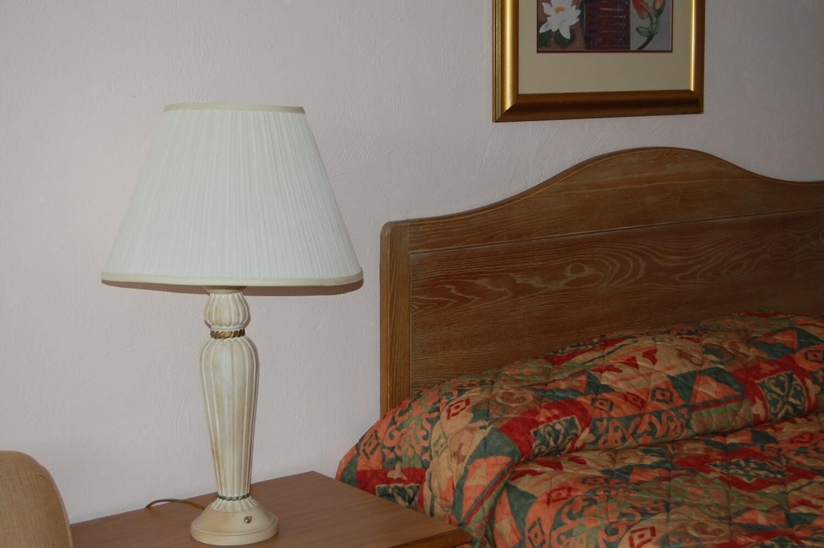 Single Bed Room