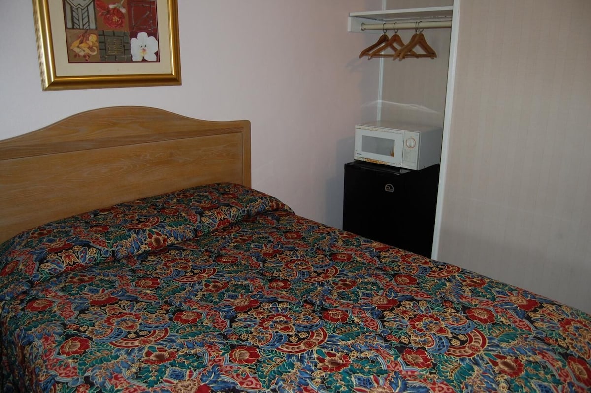 Single Bed Room